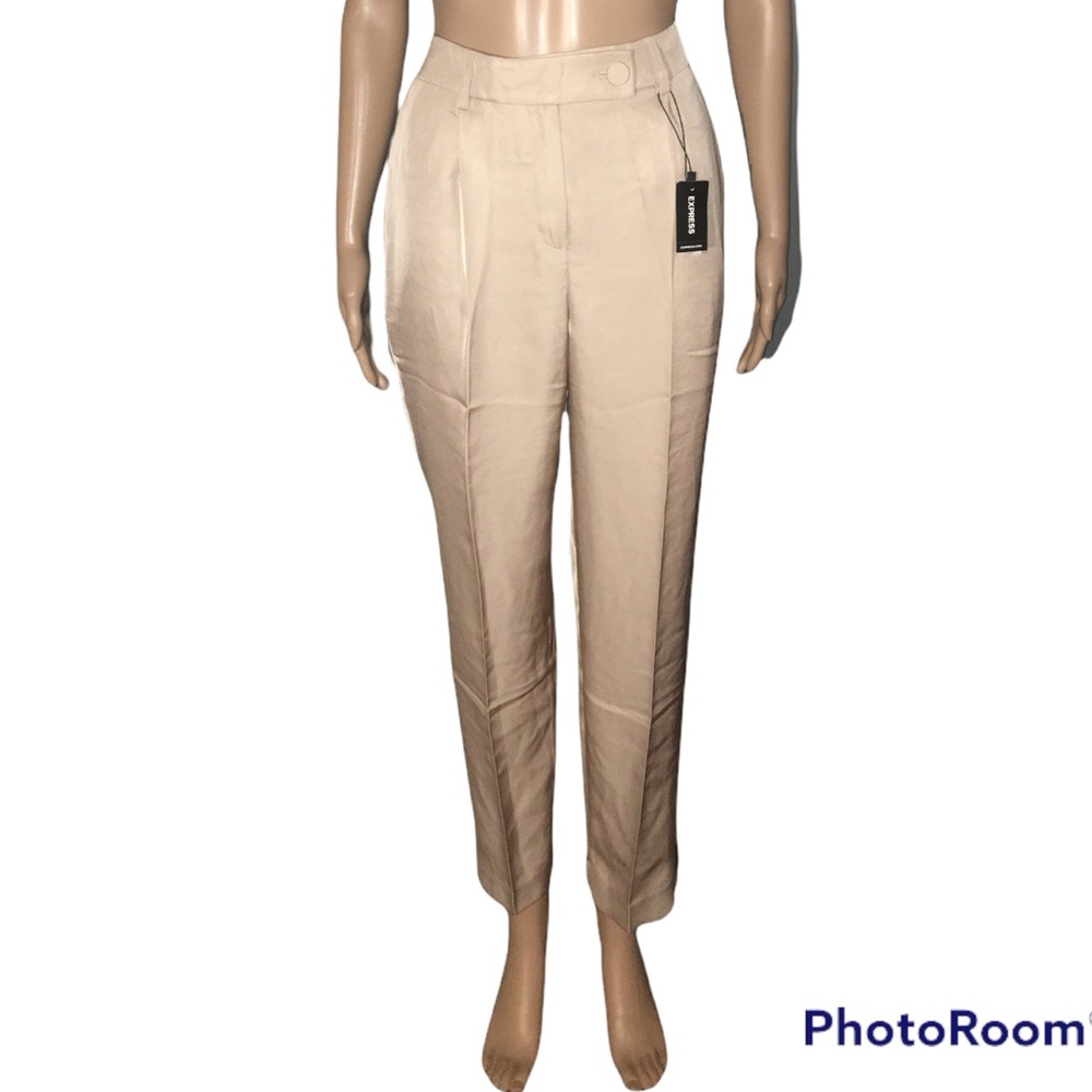NWT High Waisted Pleated Ankle Pant